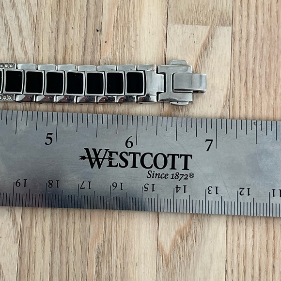 Citizen Eco-Drive Ladies Watch Crystals Black Dial and Bracelet Solar Powered - Picture 14 of 14